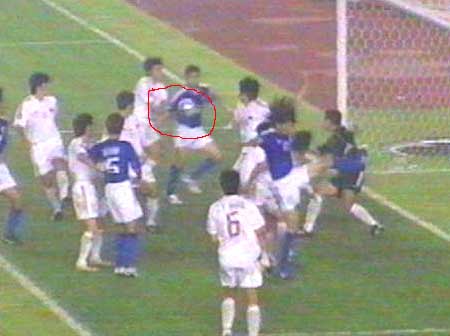 2004亚洲杯决赛 日本队的上帝之手
